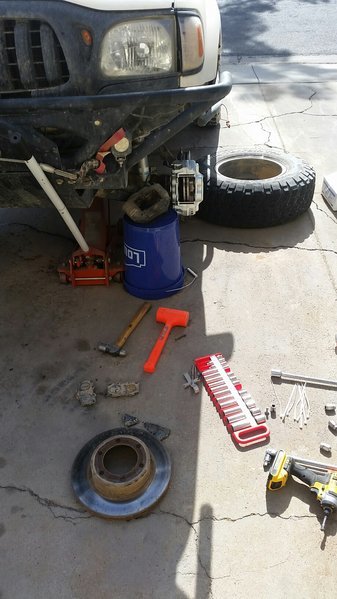 Tundra brake upgrade on my 3rd gen :) Can't wait to stop! (liveSSdYXo